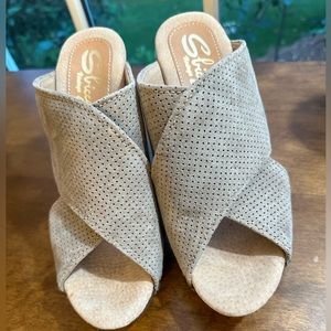 Sbicca Keyes Wedge Sandal- Size 10 Stone